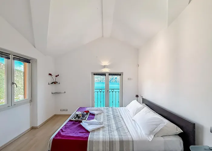 Σπίτι διακοπών Panoramica Μενάτζιο